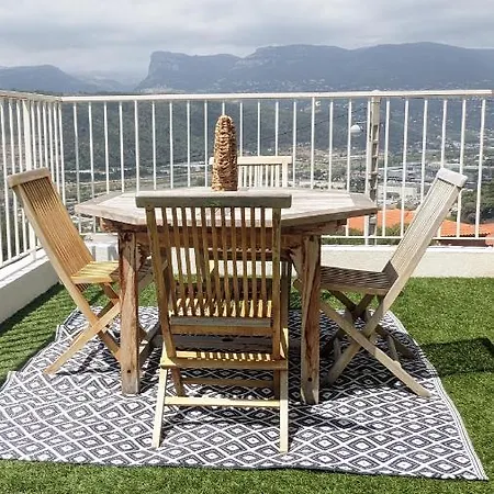 Lägenhet 3 Pieces Dans Avec Piscine