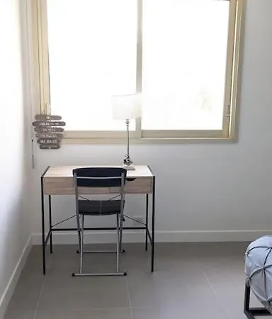 3 Pieces Dans Avec Piscine