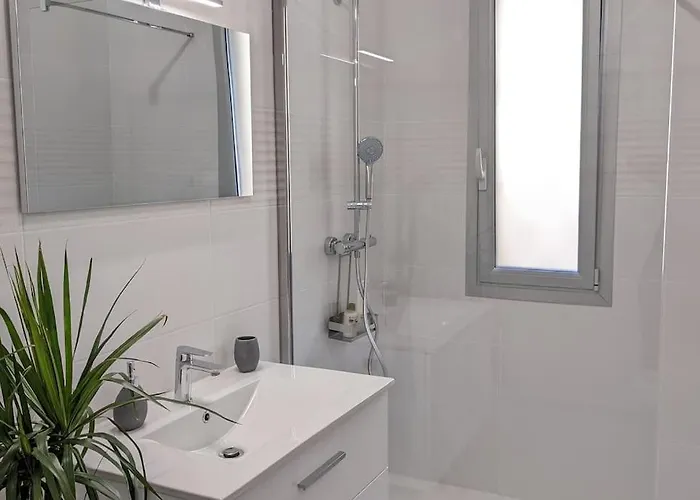 Apartment 3 Pieces Dans Avec Piscine