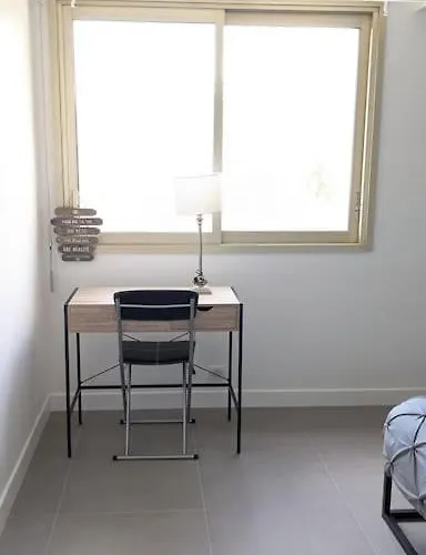3 Pieces Dans Avec Piscine