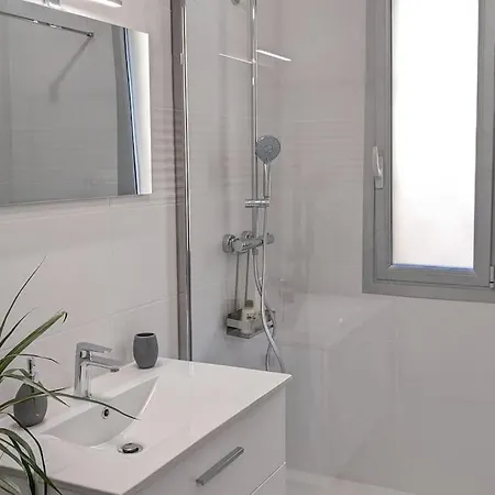 דירה 3 Pieces Dans Avec Piscine