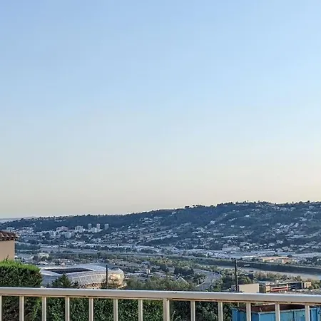 3 Pieces Dans Avec Piscine דירה *