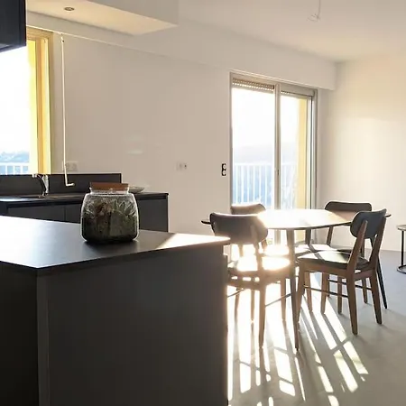 דירה 3 Pieces Dans Avec Piscine ניס